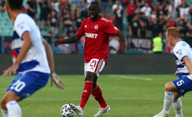 Дисциплинарната комисия към БФС отложи за следващото си заседание разглеждането