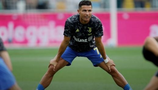 Кристиано Роналдо се опитва да си осигури изненадващ трансфер в