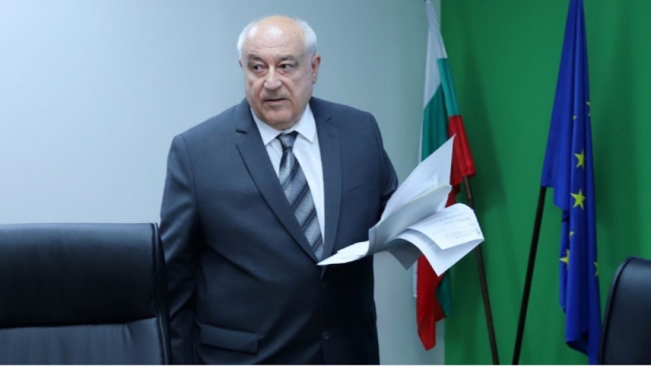 От 1 милиард кубически метра вода която се подава към