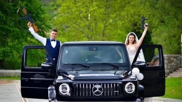 Необичайно сватбено тържество беше организирано в Сливен в последните дни