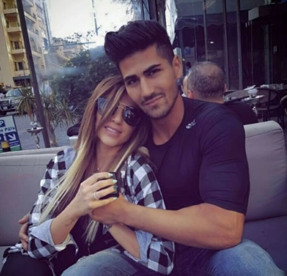 Вече повече от година Енджи Касабие разпределя времето си между