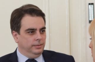 В момента съм финансов министър и имам друга основна задача