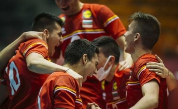 Националният отбор на България за юноши по волейбол достигна финала
