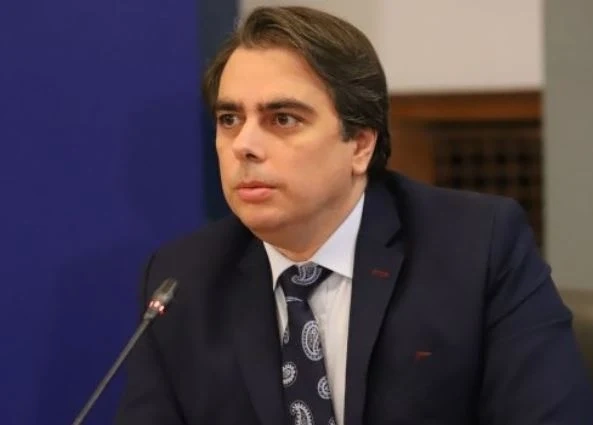 Асен Василев се обяви за повишение на таксите от концесии