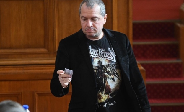 Абсолютна политическа демонстрация за сплашване така Тошко Йорданов председател