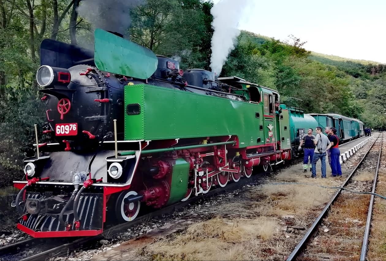 БДЖ организира пътуване с парен локомотив по теснолинейката днес и