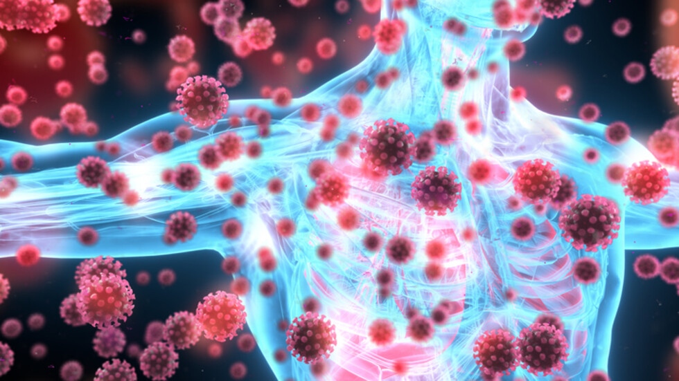 Носители на новия щам са двама души сочат данните Новият вариант