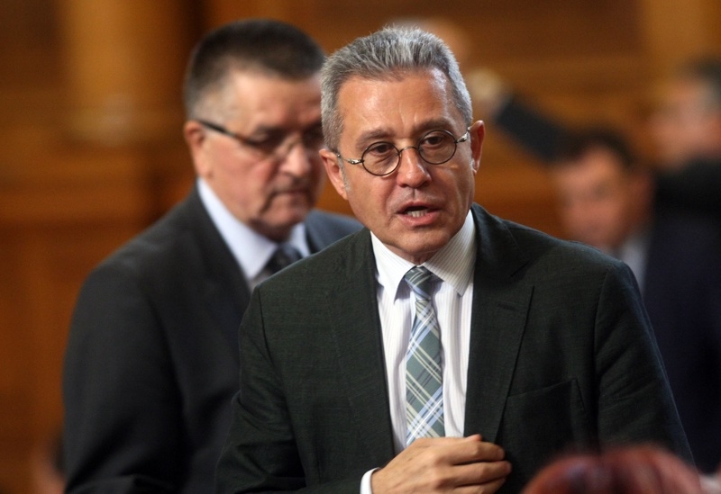 Ще се сгодим ние партиите на статуквото заяви Йордан