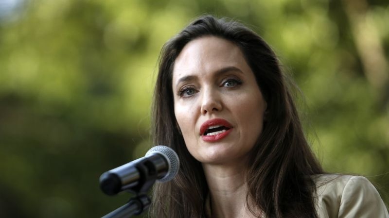 Актрисата Анджелина Джоли разкри подробности за сексуален тормоз от холивудския