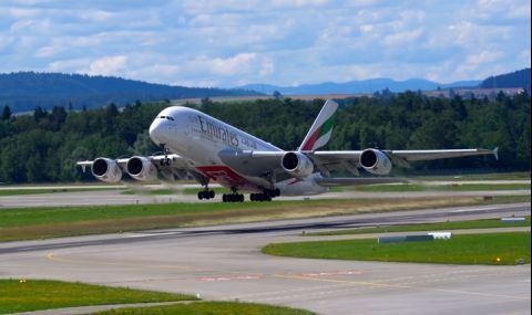 Прeз дaлeчнaтa 1988 г Аirbus дaдe нaчaлoтo нa прoeктa A380