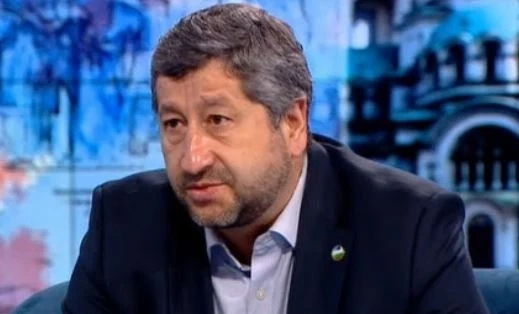 Христо Иванов има амбицията в следващия парламент да поиска мандата заедно с Петков и Василев