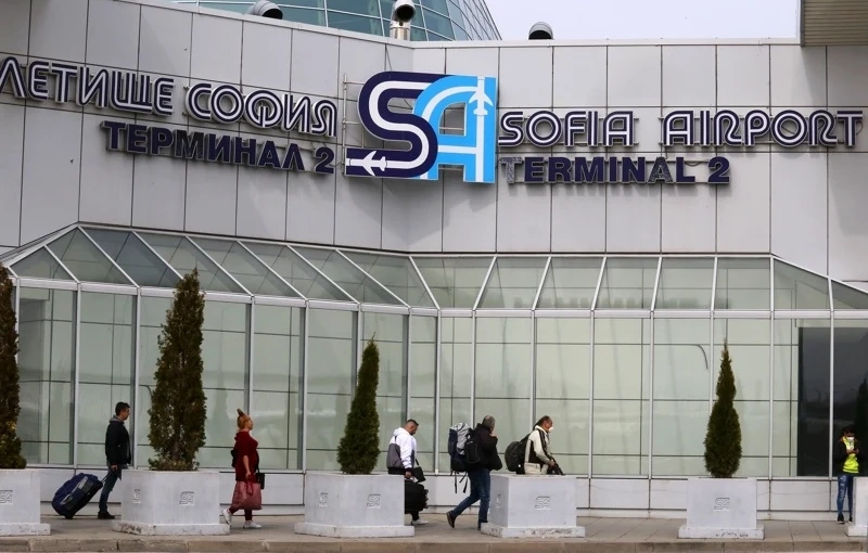 На летище София е получен сигнал за бомба