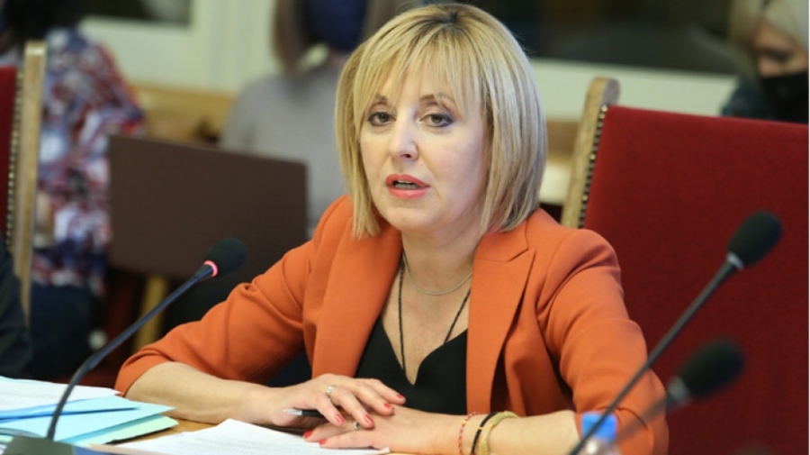 Манолова съобщи за злоупотреби, свързани с газовата връзка с Гърция