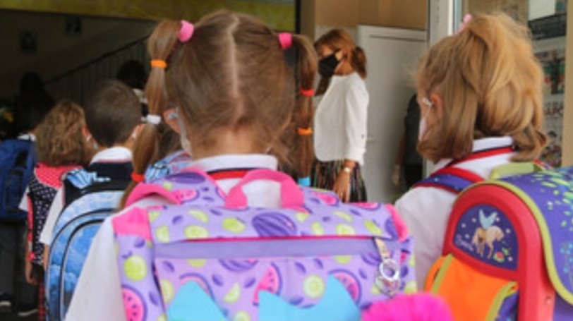 Днес е първият учебен ден 2357 училища в страната ще