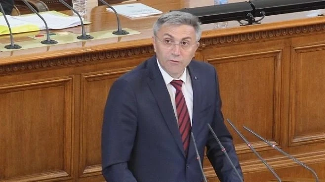 Карадайъ обвини Радев, че разделя нацията, а Рашков – в репресии