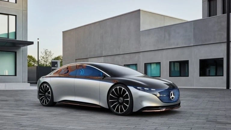 218 хиляди лева за Mercedes EQS в България