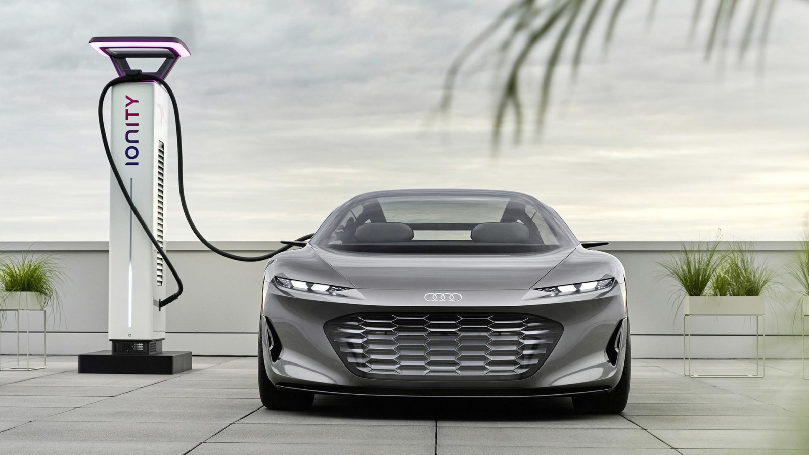 На изложението в Мюнхен Audi представи уникалната студия Grandsphere concept