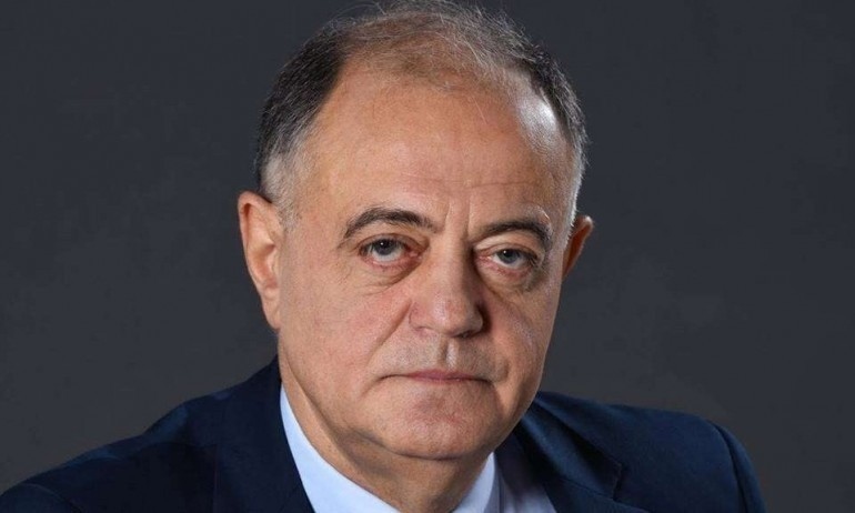 Атанас Атанасов разкри какви контакти е имала ДБ с Петков и Василев ...