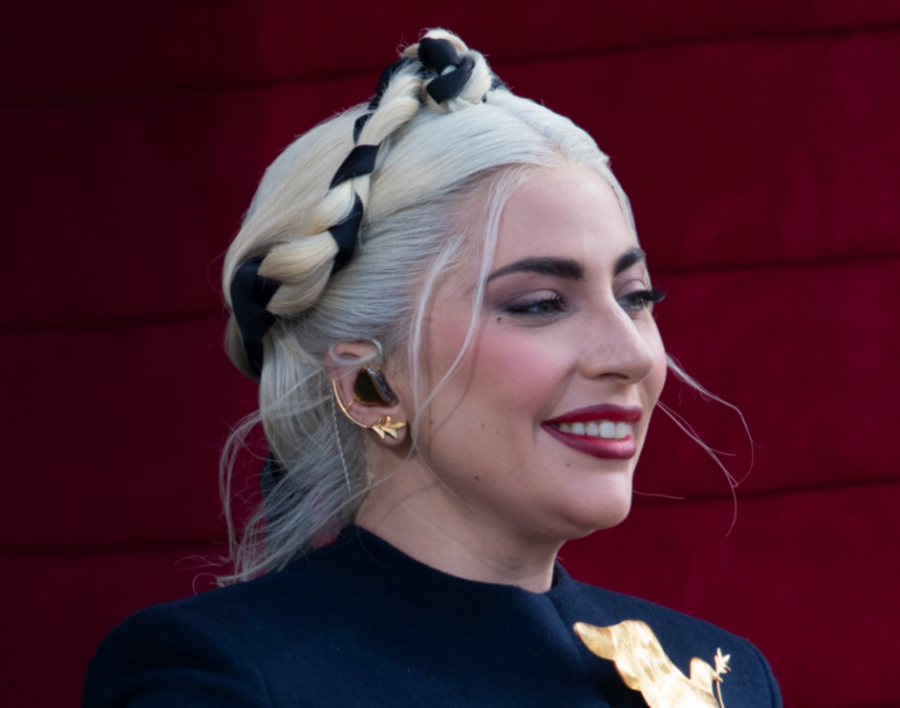 People: Лейди Гага е най-добре облечена знаменитост