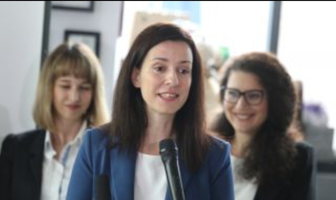 Калина Константинова е една от жените която ще застане зад