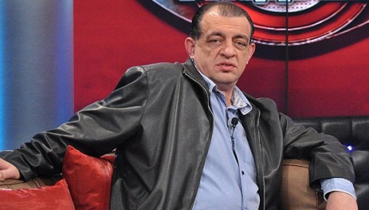 Почина журналистът Неделчо Михайлов Преди месеци излeзe дeбютнaтa му книгa