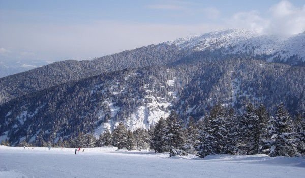 Сняг валя тази вечер на вр Снежанка според информация от