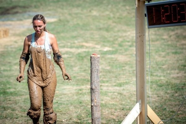 Десислава Павлова си тръгна от Фермата след като загуби категорично