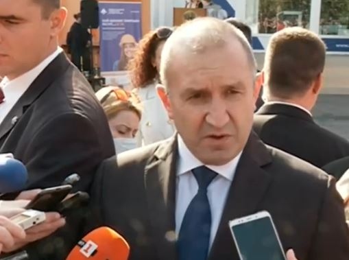 Време е Бойко Борисов да спре да използва партията си