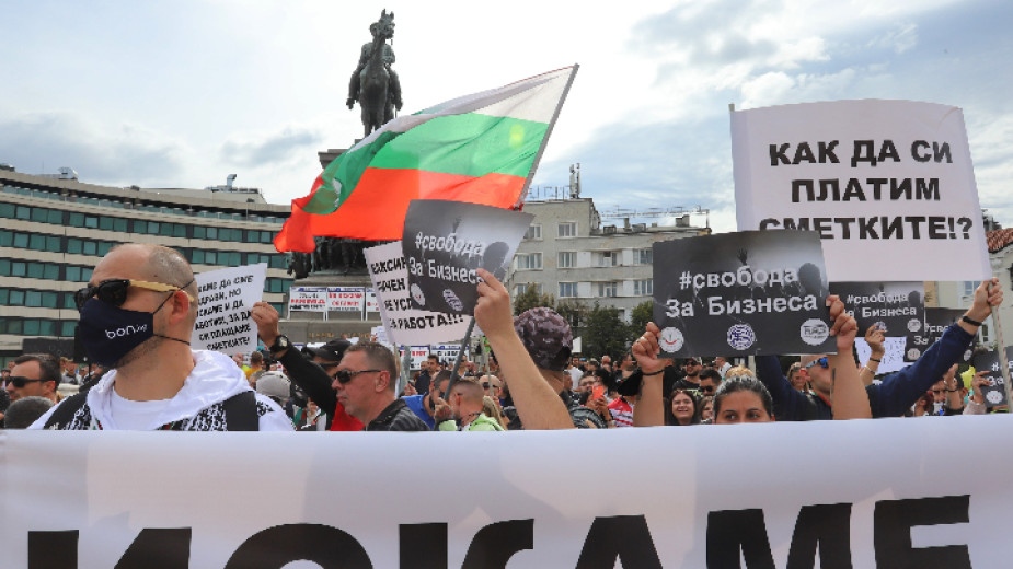 Готвеният за утре протест на автобусните таксиметровите превозвачи и ресторантьорите