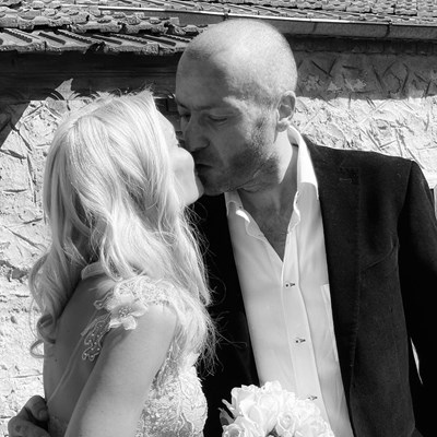 Мария Игнатова сключи брак с популярния журналист Нойзи Двойката се