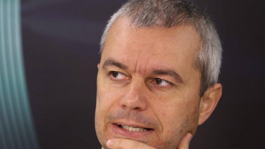 Датата е 28 март 2017 година непосредствено след парламентарните избори