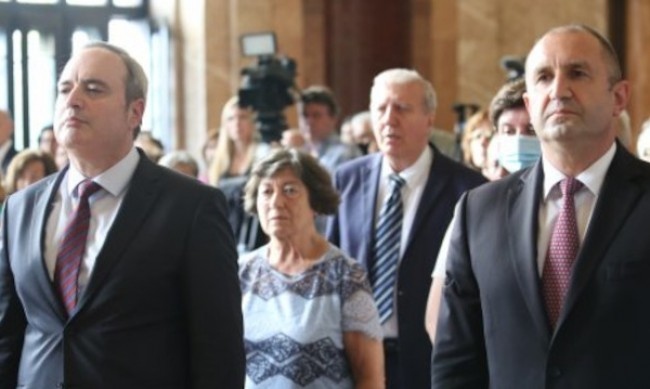 Предстоящата президентска битка няма да е първият сблъсък между Румен