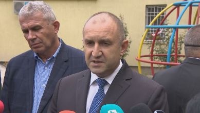 Преди пет години Борисов се скри под полата на г жа