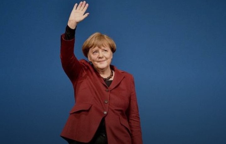 Германците трябва да продължат да работят за демокрация заяви канцлерът