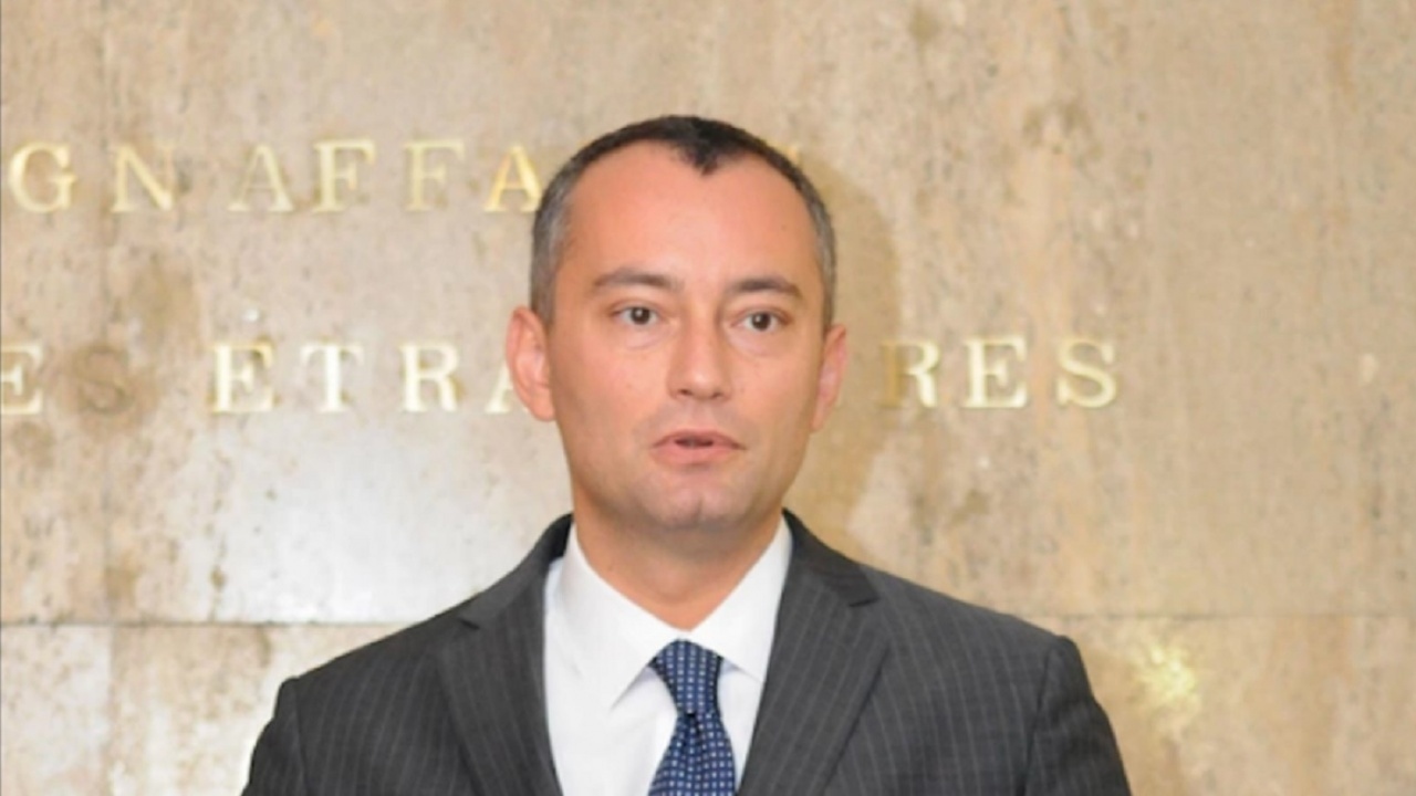 Николай Младенов е вторият български политик в досиетата Пандора съобщи