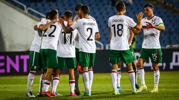 Националният отбор на България бе разбит от аутсайдера Литва в