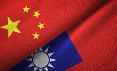 Китайският президент Си Цзинпин изрази решимост за мирно обединение с