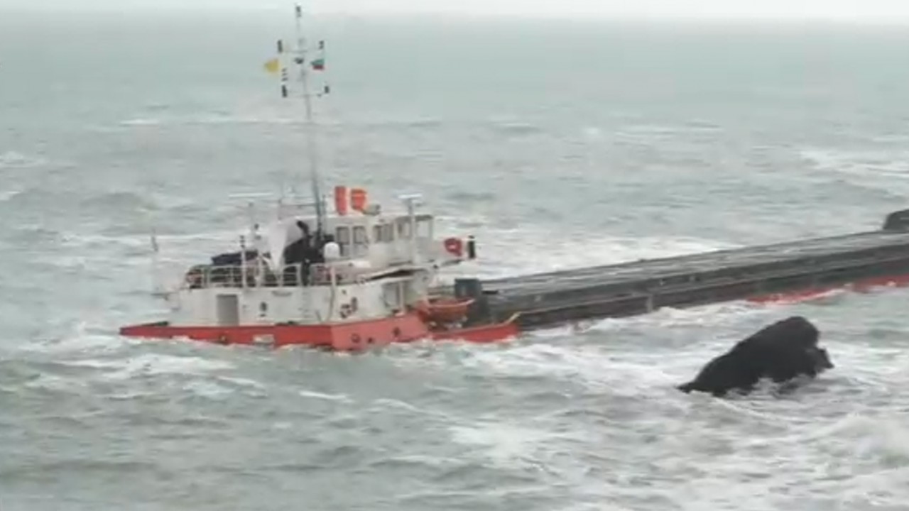 Турският собственик на заседналия край Яйлата кораб Вера Су умишлено