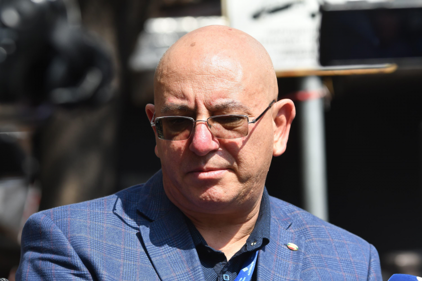 Емил Димитров: Министърът на транспорта носи цялата отговорност за ситуацията със заседналия кораб