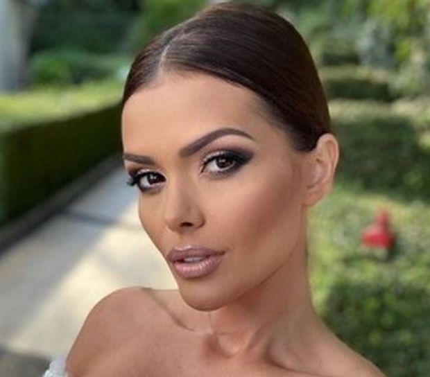 Преслава която всеки момент ще се завърне от почивка в