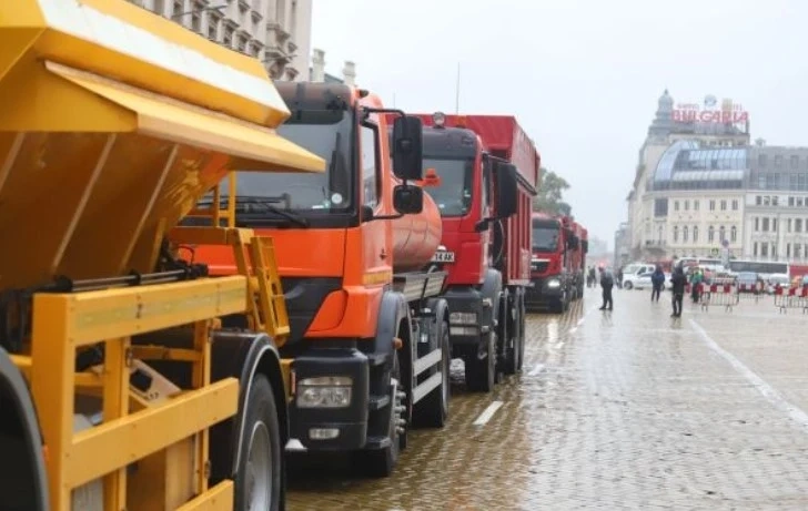 Протест пред МРРБ на пътните строители