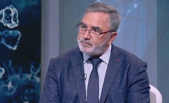 Главният държавен здравен инспектор доц Ангел Кунчев се самоизолира заради