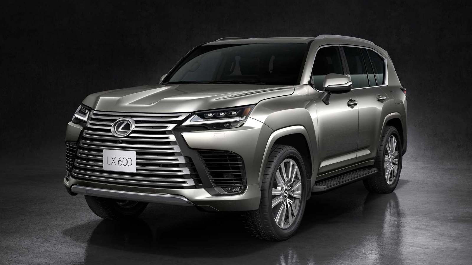 Lexus LX от новото поколение беше представен едновременно в три