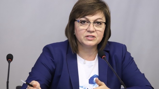 Лидерът на БСП Корнелия Нинова отново е с COVID-19