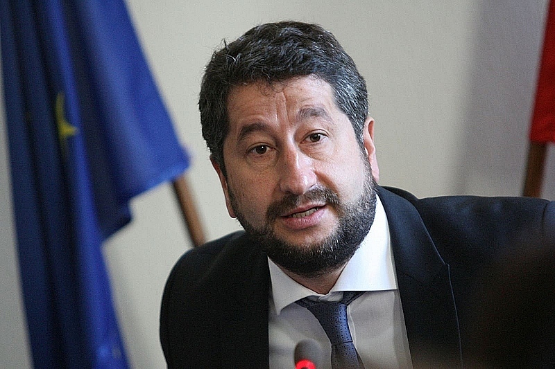 ДБ: Гласувайте за алтернатива на корупционния модел