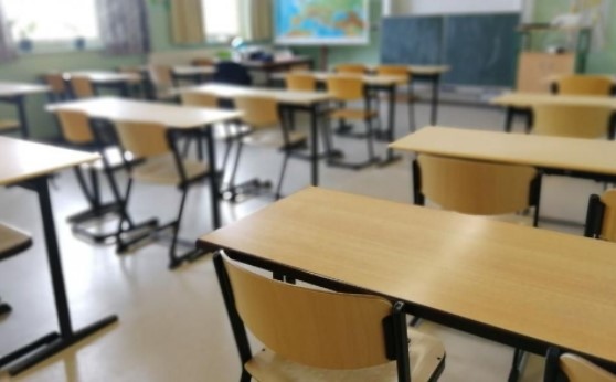 През последните четири месеца проверки на МОН са установили десетки хиляди