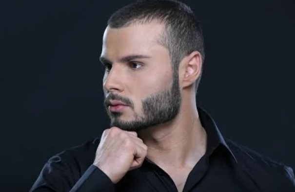 Изпълнителят Благо Борисов от Перник който има зад гърба си