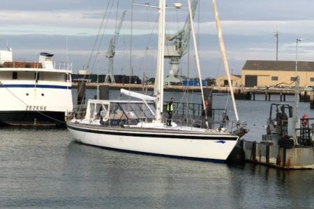 Португалия залови тонове наркотици на яхта в открито море В