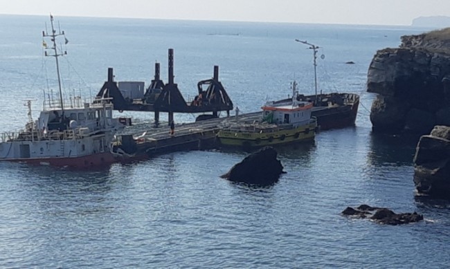 На 36 ия ден от засядането на кораба Вера Су край