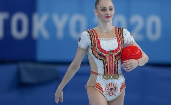 Добро начало за индивидуалните ни гимнастички Боряна Калейн и Татяна